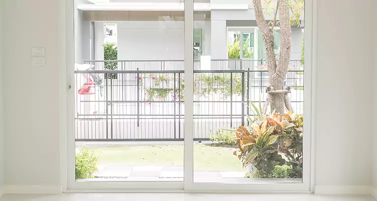 Balcony Screen Door Repair in Ojus, FL