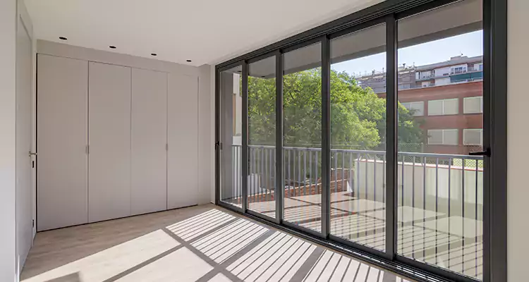 Fix Sliding Screen Door Track in Ojus, FL