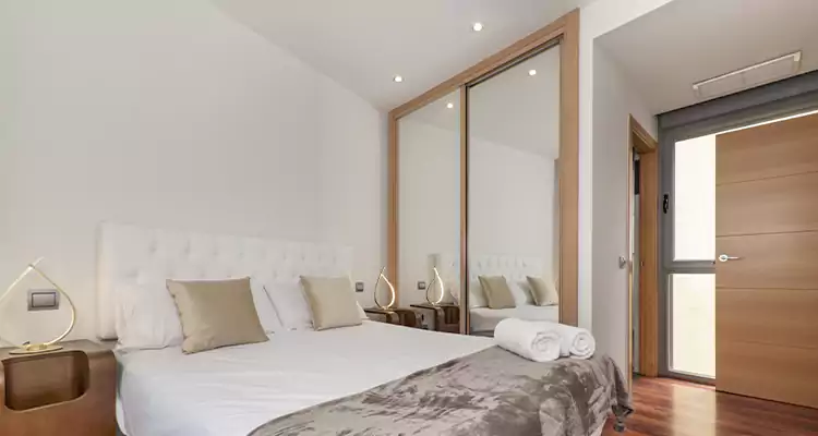 Sliding Wardrobe Door Mirror Replacement in Ojus, FL